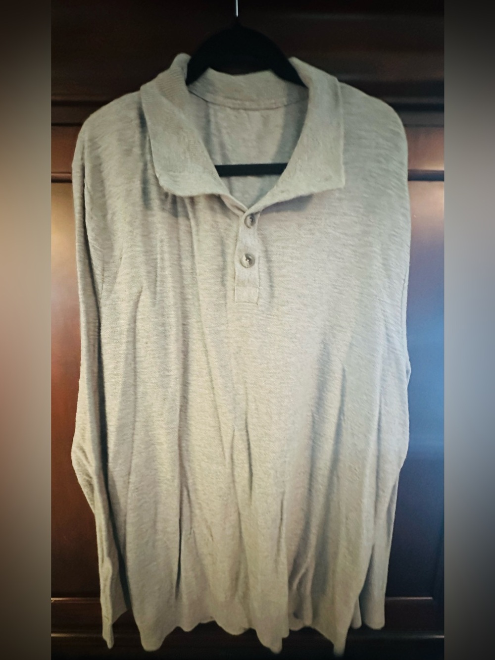 Men's Long-Sleeve Polo Shirt in Light Gray - Casual Comfort